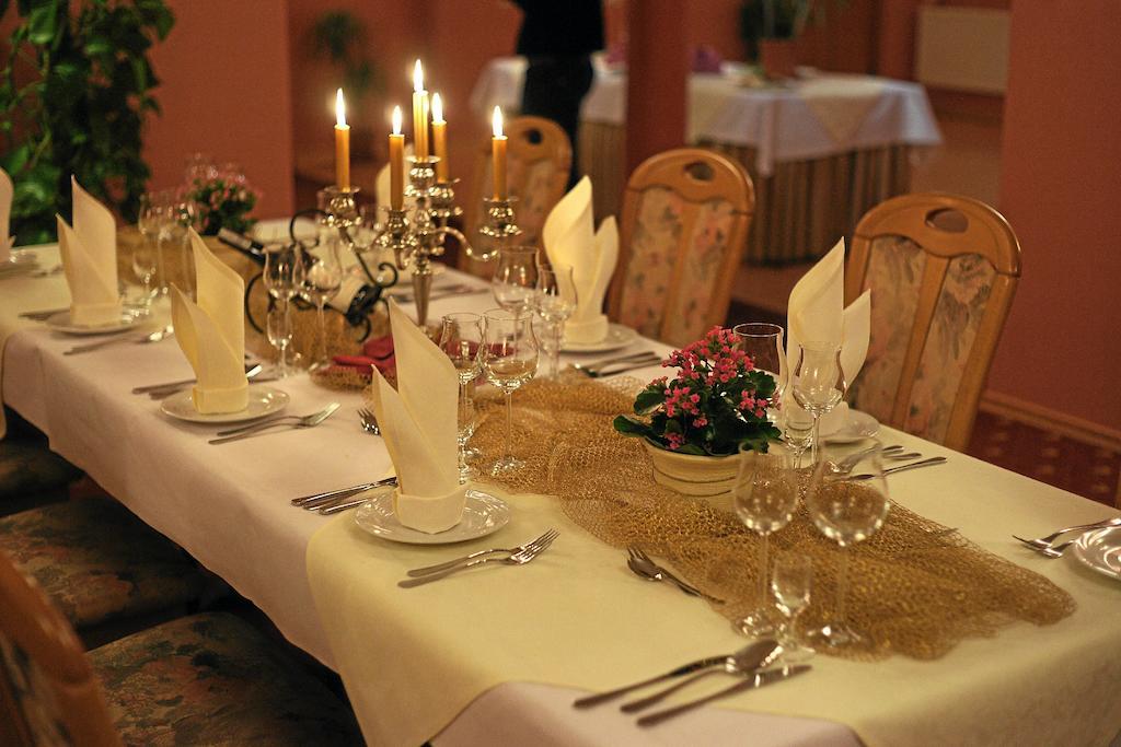 Hotel Grodzki พอซนาน ภายนอก รูปภาพ